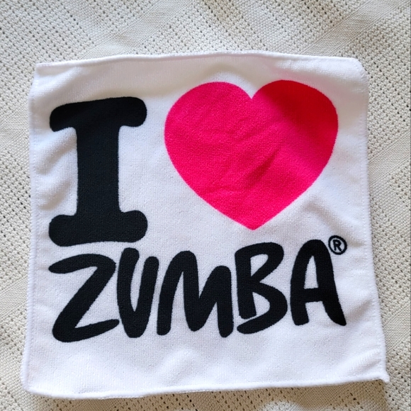 Brand new Set of Zumba Hand Towels (5 pieces) - Picture 3 of 5